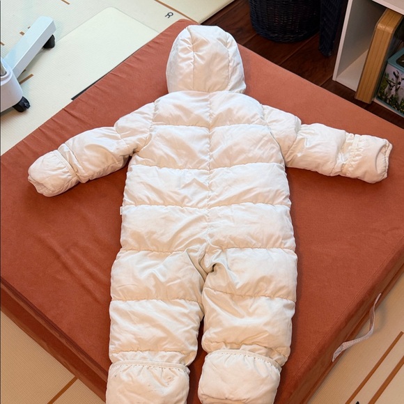 Baby GAP Cream Baby Snowsuit with Hood - Picture 4 of 8
